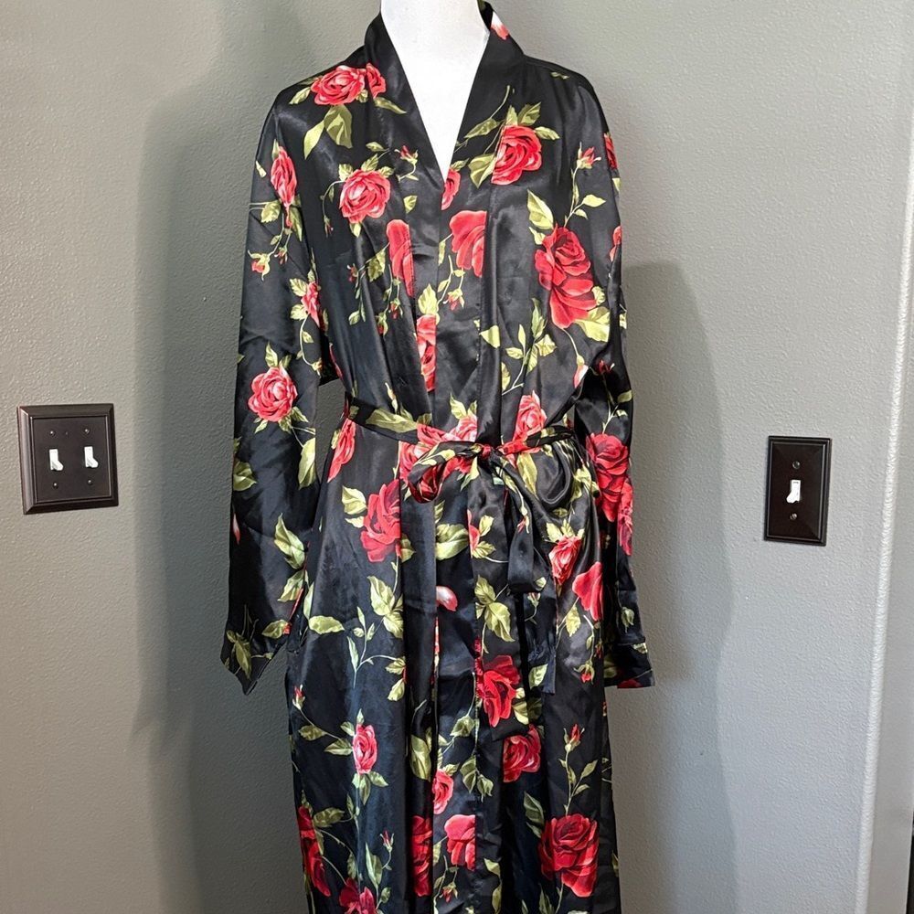 Alexander Del Rossa Elegant Black and Red Floral Rose Satin Robe